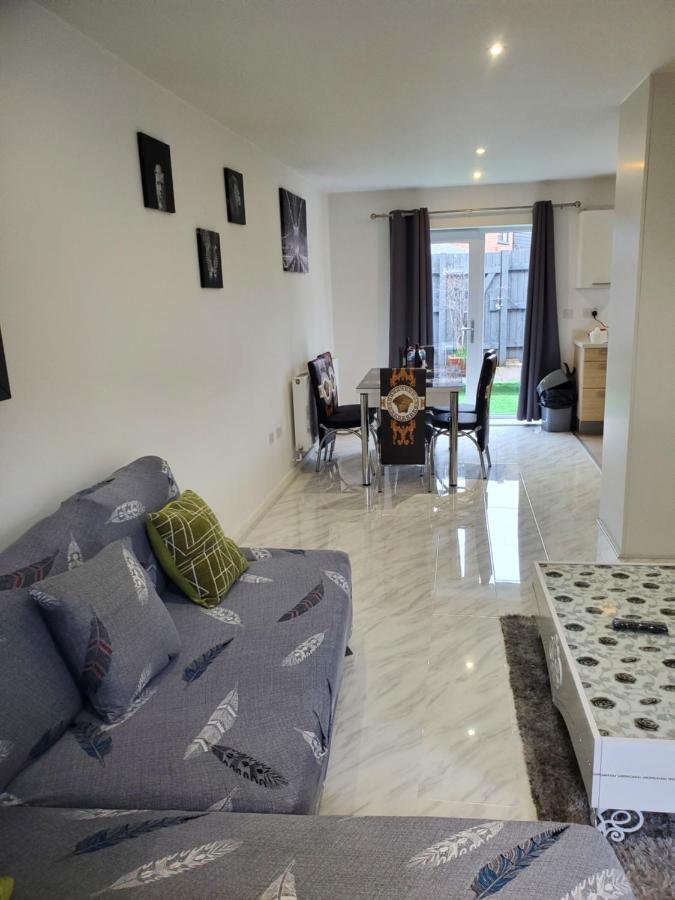 Beautiful & Elegant 2 Bed Room House Manchester Exterior photo