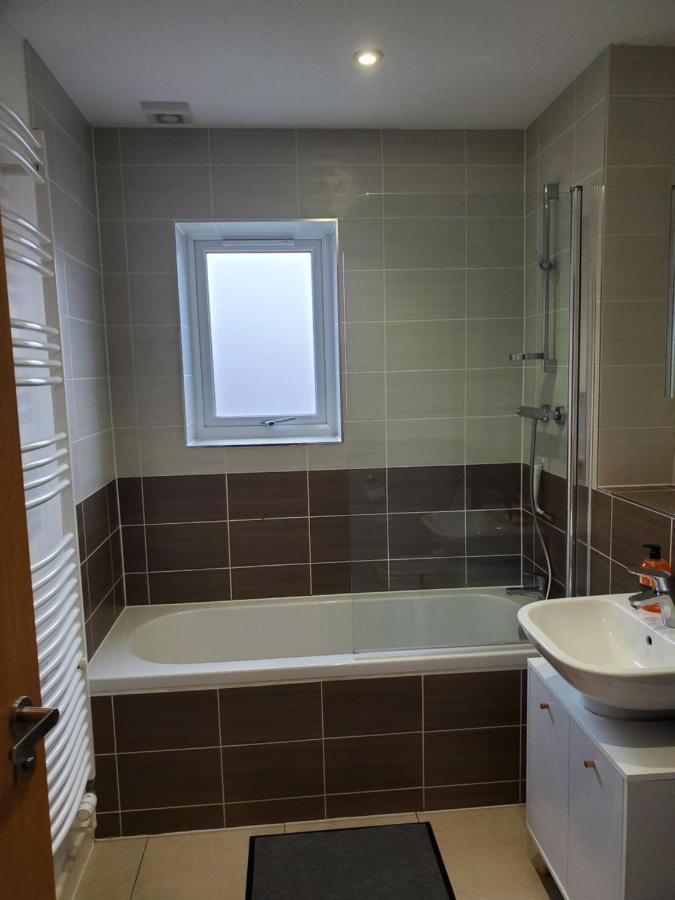 Beautiful & Elegant 2 Bed Room House Manchester Exterior photo