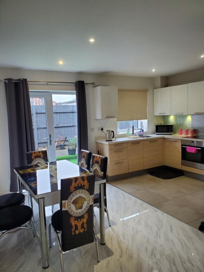 Beautiful & Elegant 2 Bed Room House Manchester Exterior photo