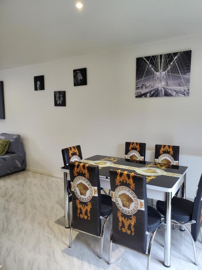 Beautiful & Elegant 2 Bed Room House Manchester Exterior photo