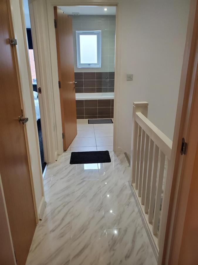 Beautiful & Elegant 2 Bed Room House Manchester Exterior photo